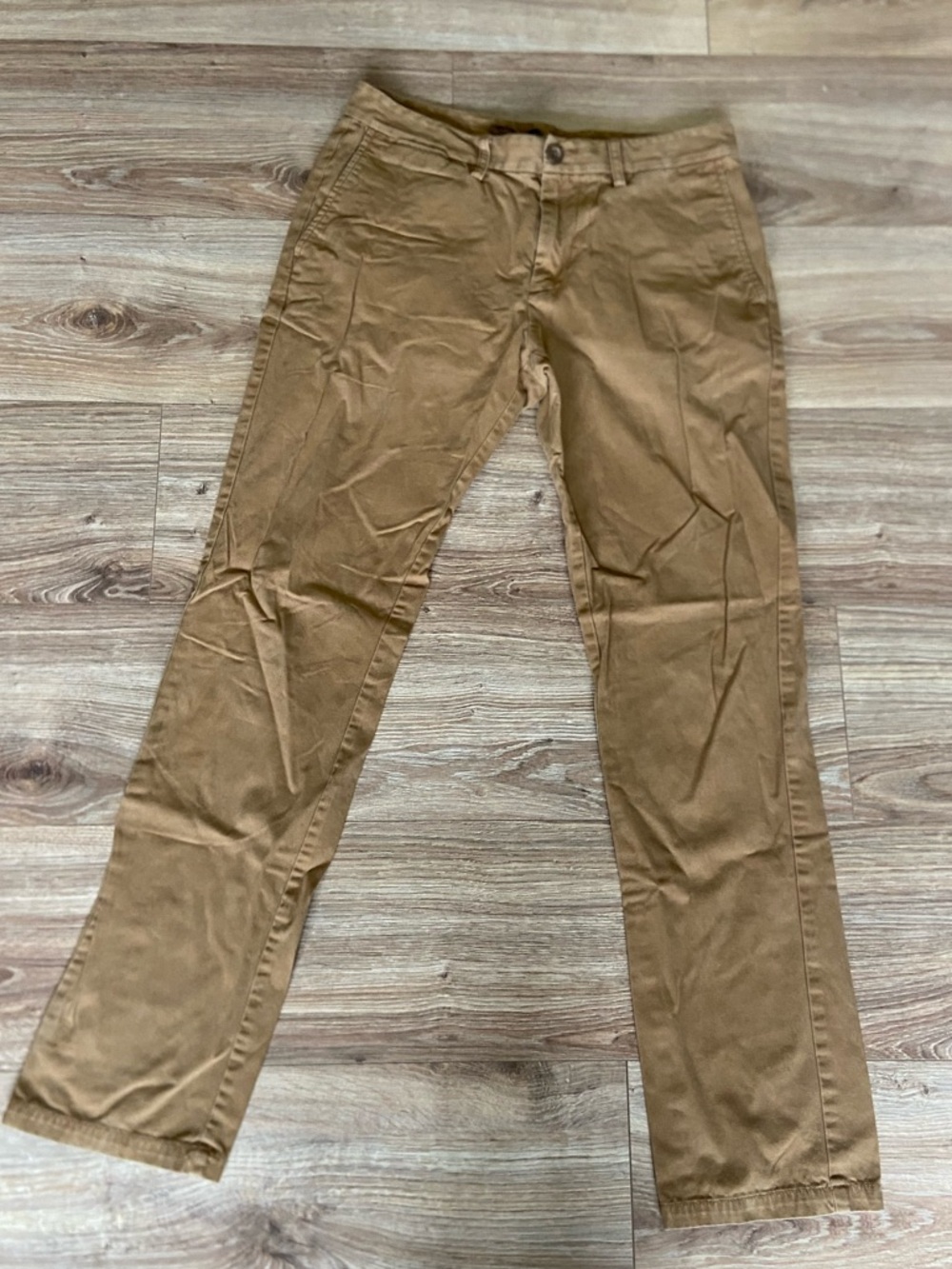 Old Navy Men's khaki Ultimate Slim Chinos size 23 x 34
